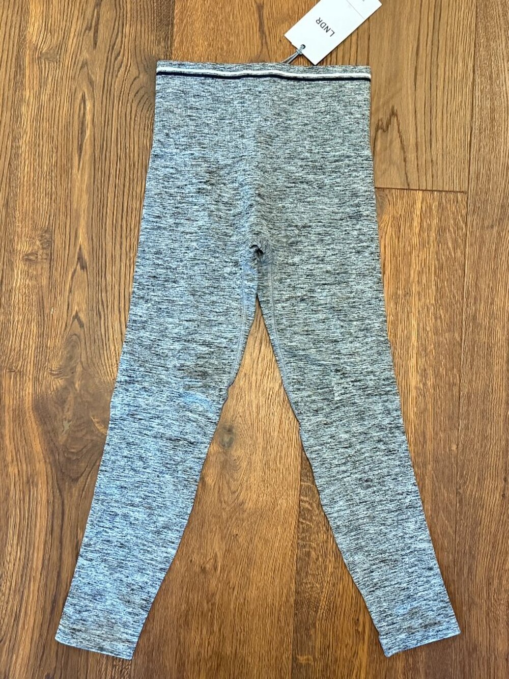 NWT - LNDR - Chisel Light 7/8 Legging - Color: Grey Marl - Size S / M - Picture 5 of 7